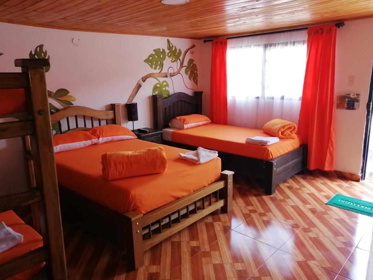 Finca Turistica Santa Clara Hostel Calarca Exterior photo